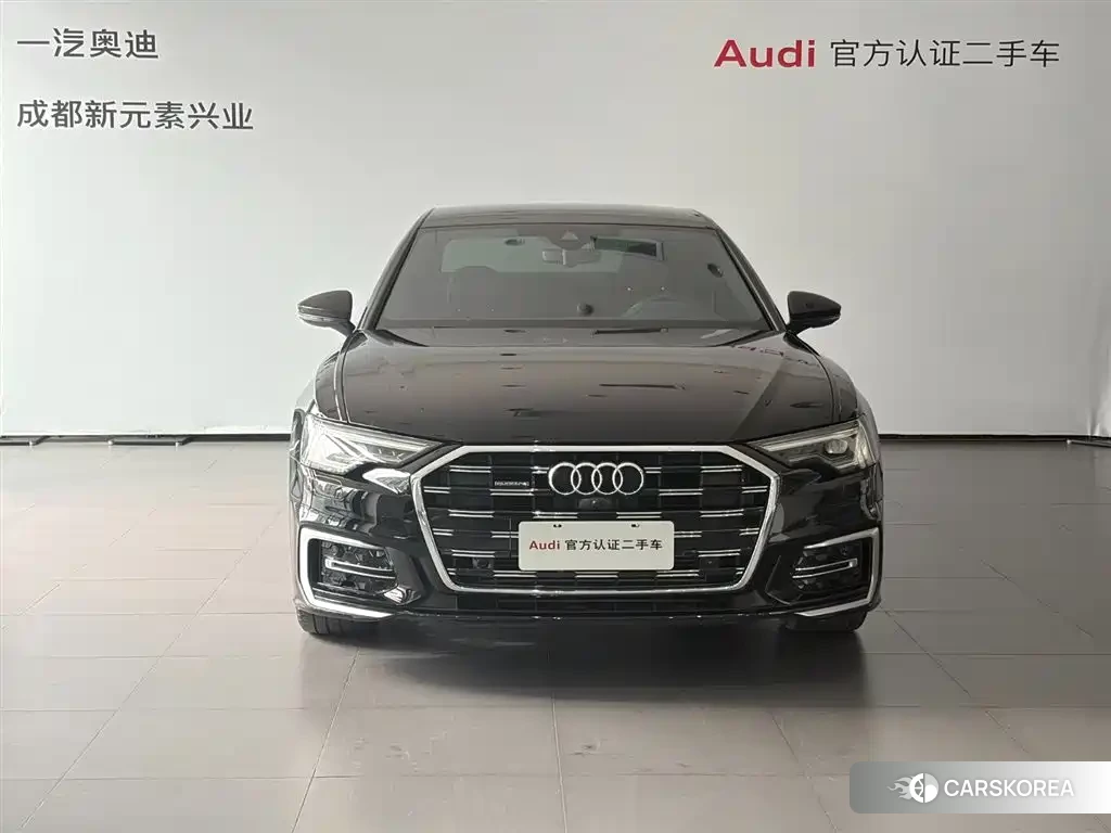 Audi A6L id 4538683 из Китая 9