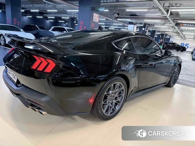 Ford Mustang 7th Generation 2024 Черный из Кореи, фото 6