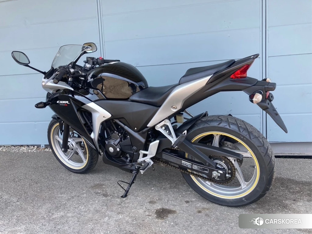 Проданный Honda CBR250R 2011 из Японии