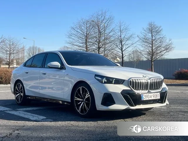 BMW 5 Series (G60) id 3599680 из Кореи 12