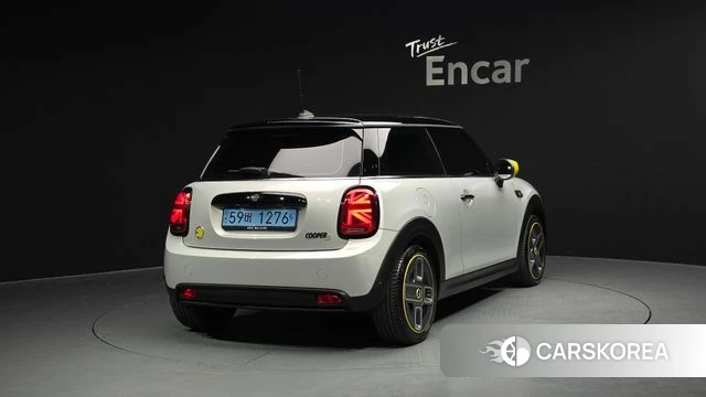 Mini Cooper Electric id 4201944 из Кореи 12