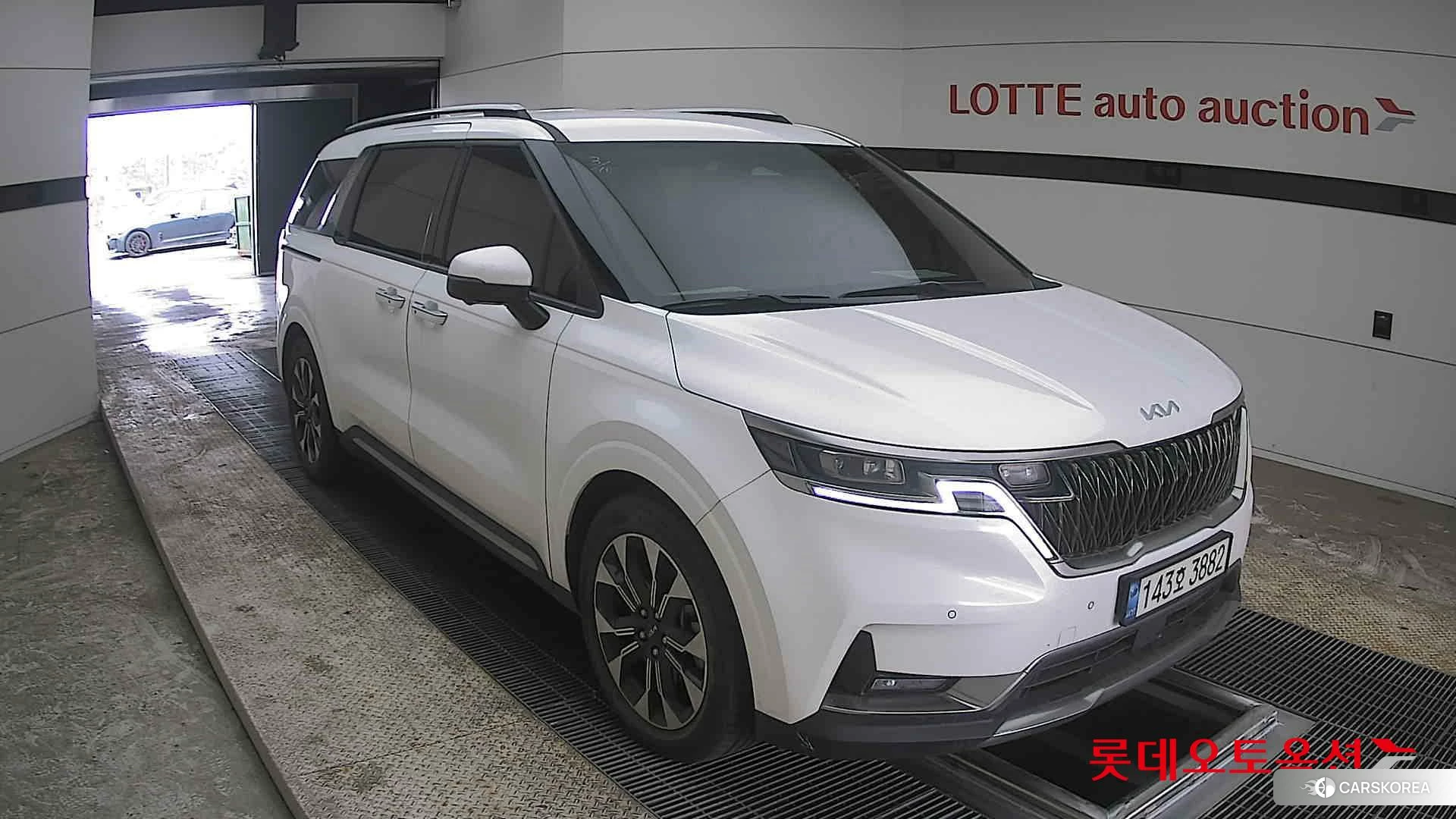 Kia Carnival id 3888290 из Кореи 12