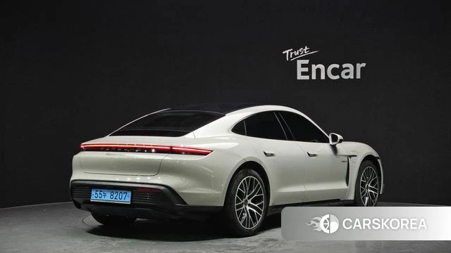 Porsche Taycan id 4187599 из Кореи 12