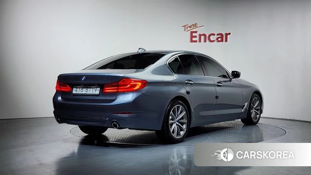 BMW 5 Series (G30) id 4196981 из Кореи 12