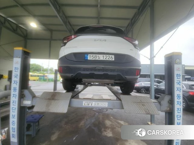 Kia Sportage 5th Generation Hybrid 2022 Белый из Кореи, фото 2