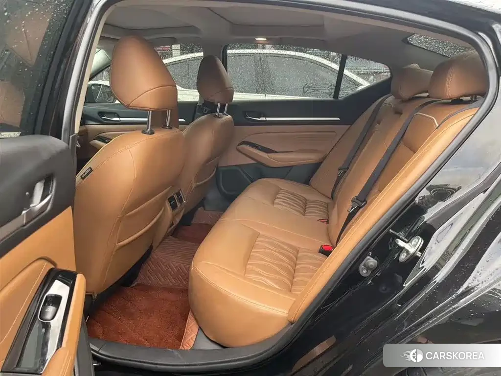 Nissan Altima 2024 Черный из Китая, фото 2