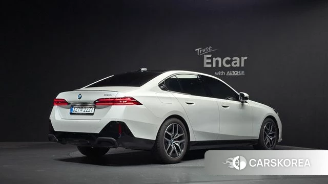BMW 5 Series (G60) id 4400187 из Кореи 12