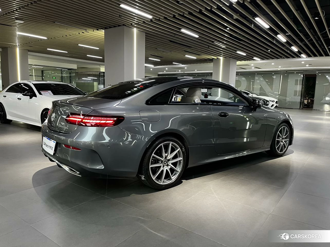 Mercedes-Benz E-class (imported) 2022 Серебристо-серый из Китая, фото 5