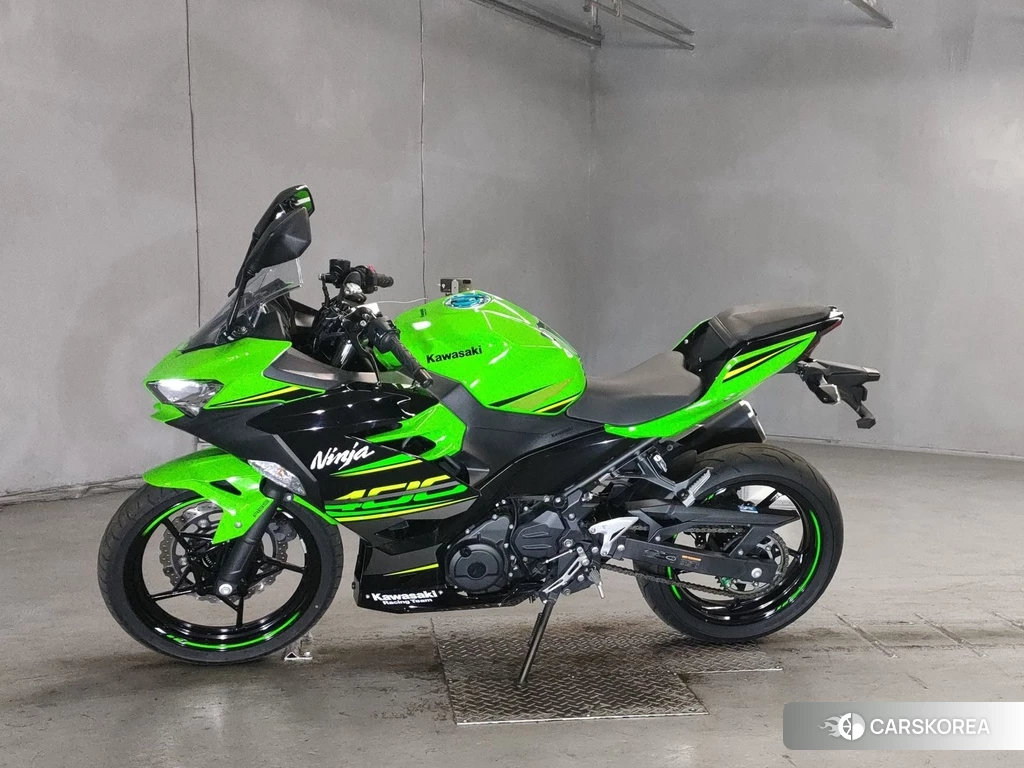 Проданный Kawasaki NINJA 400 2018 из Японии