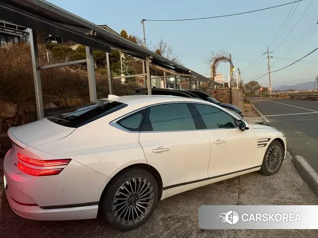 Genesis Electrified G80 (RG3) 2021 Белый из Кореи, фото 2