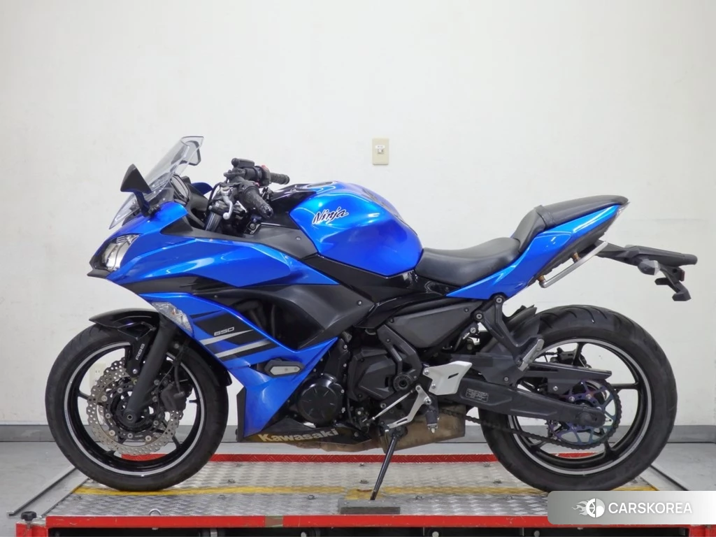 Проданный Kawasaki NINJA 650 ABS 2017 из Японии, фото 2