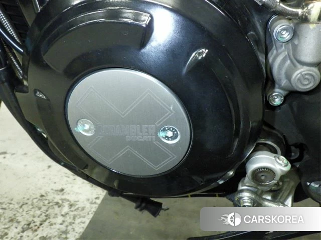 Engine photo