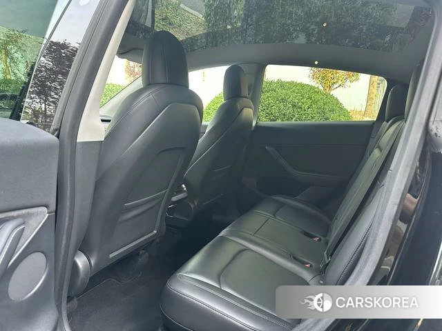 Tesla Model Y 2021 Черный из Китая, фото 3