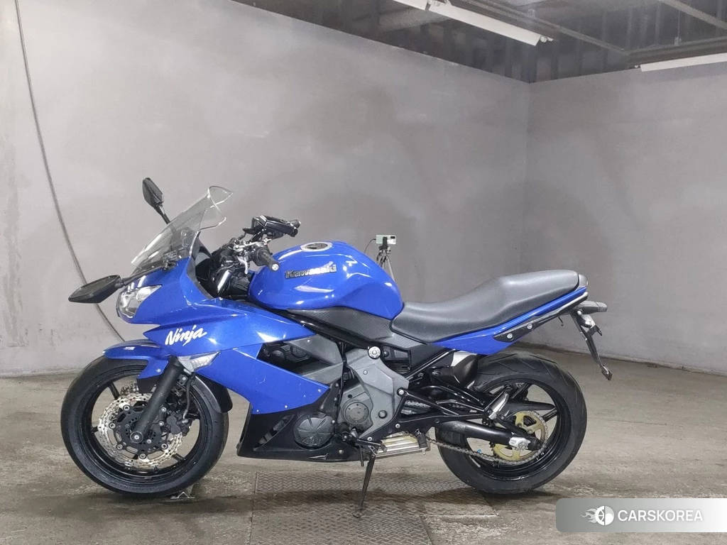 Проданный Kawasaki NINJA 400R 2011 из Японии, фото 2