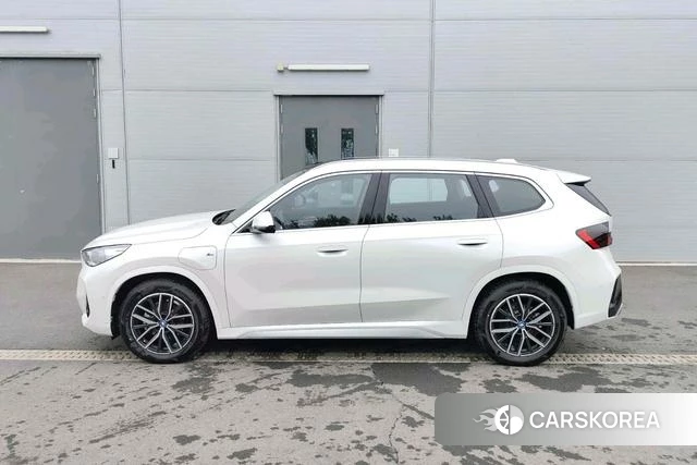 BMW iX1 2025 Белый из Китая, фото 3