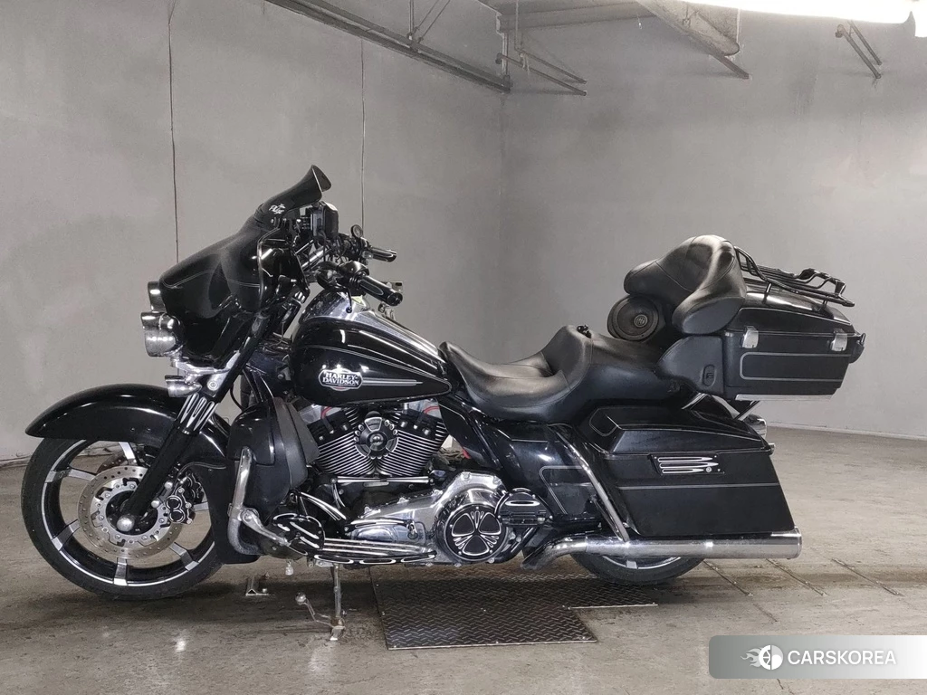 Проданный Harley-Davidson Electra Glide FLHTCU1580 2010 из Японии
