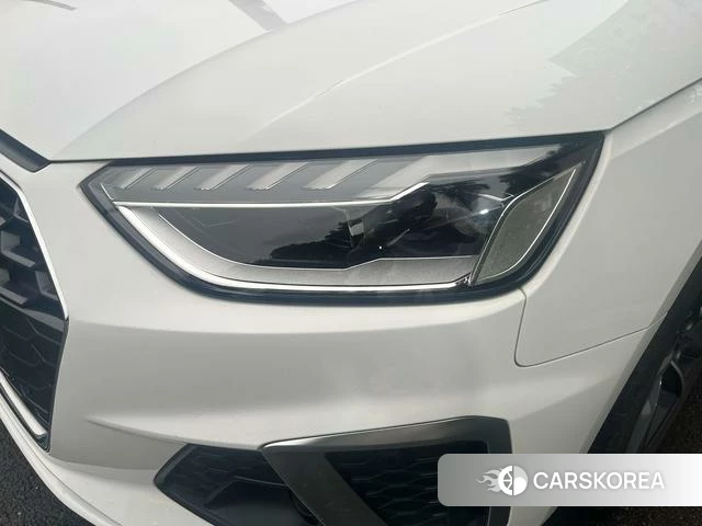 Audi A4L id 4290385 из Китая 9