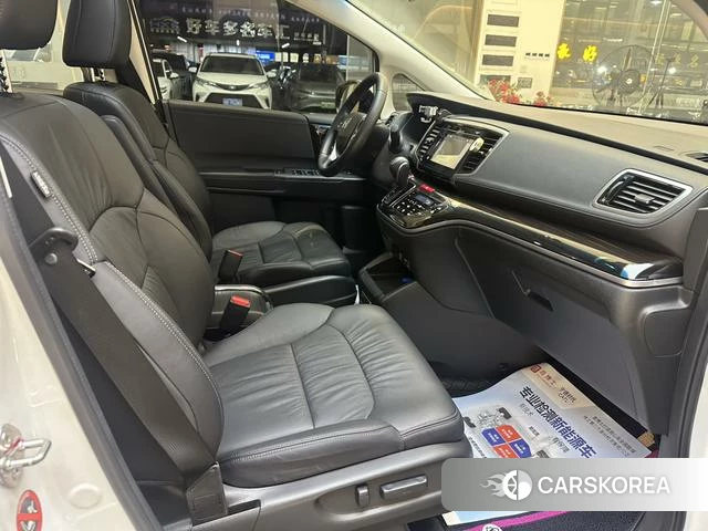 Honda Odyssey 2019 Белый из Китая, фото 3