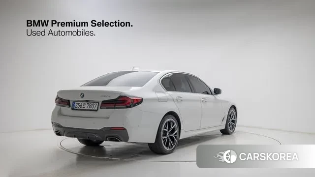 BMW 5 Series (G30) id 3741509 из Кореи 12