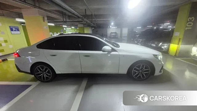 BMW 5 Series (G60) 2025 Белый из Кореи, фото 2