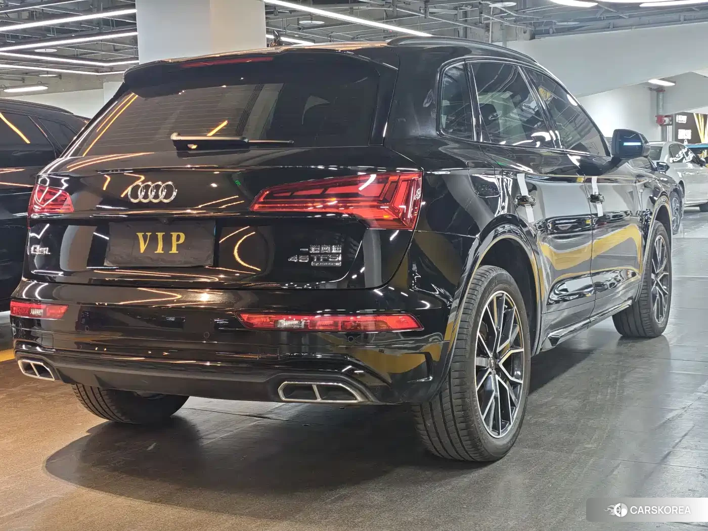 Audi Q5L id 4600853 из Китая 10
