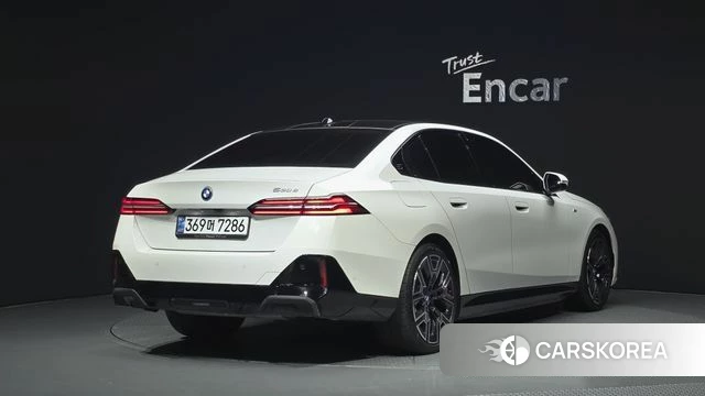 BMW 5 Series (G60) id 4720068 из Кореи 12