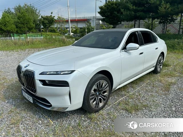 BMW 7 Series (G70) 2023 Белый из Кореи, фото 2