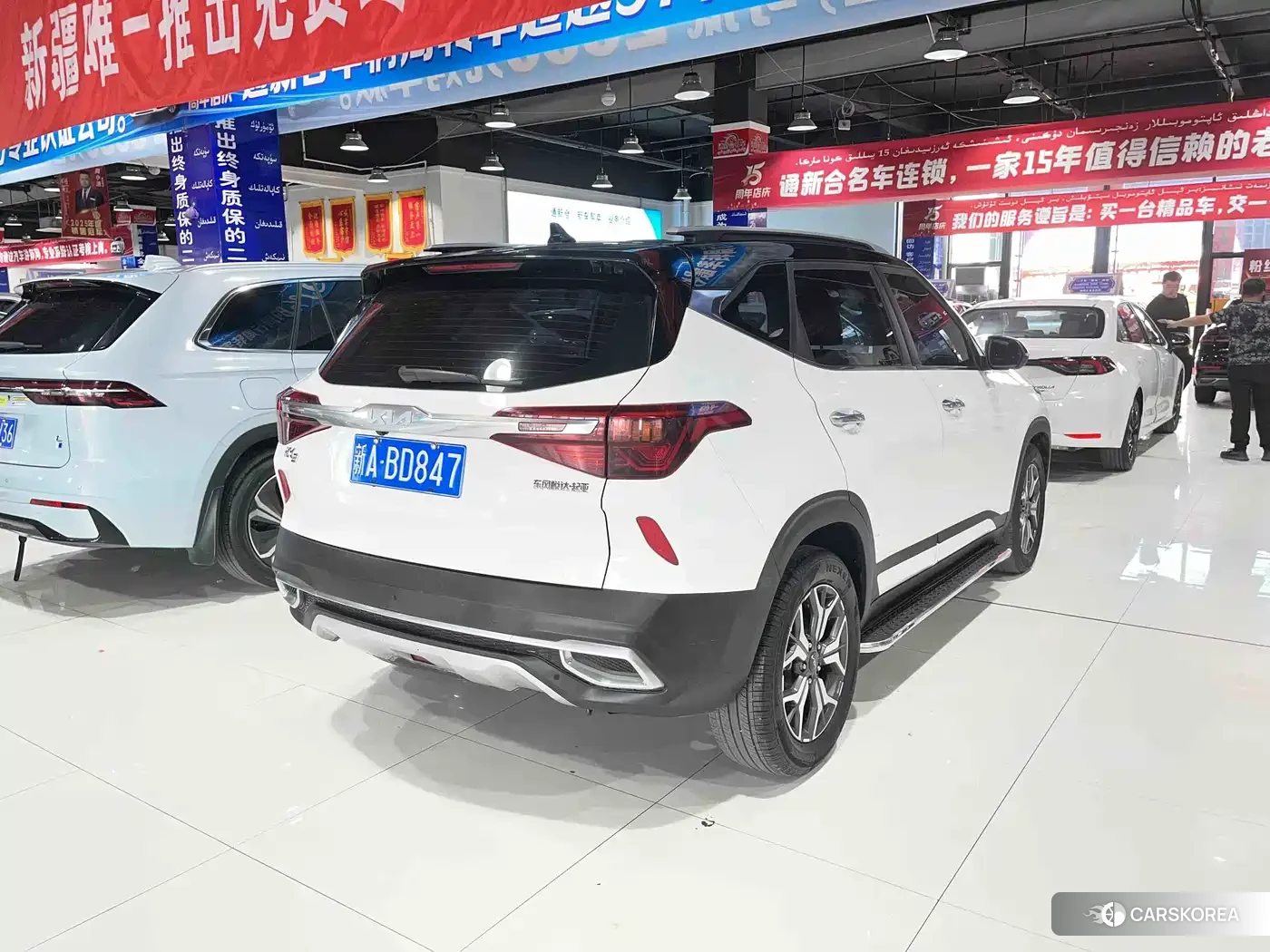 Kia KX3 2022 Белый из Китая, фото 2
