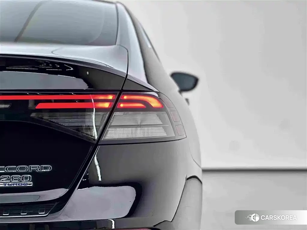 Honda Accord id 4553902 из Китая 9