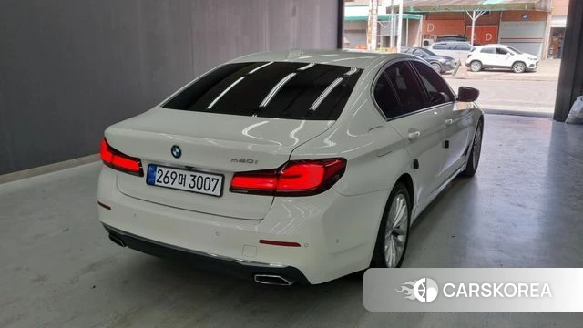 BMW 5 Series (G30) 2020 Белый из Кореи, фото 3
