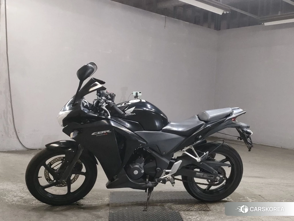 Проданный Honda CBR250R 2013 из Японии, фото 2