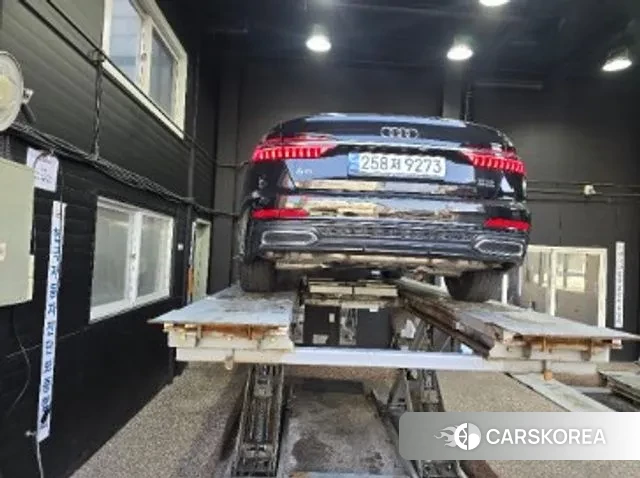 Audi A6 (C8) 2023 Черный из Кореи, фото 2