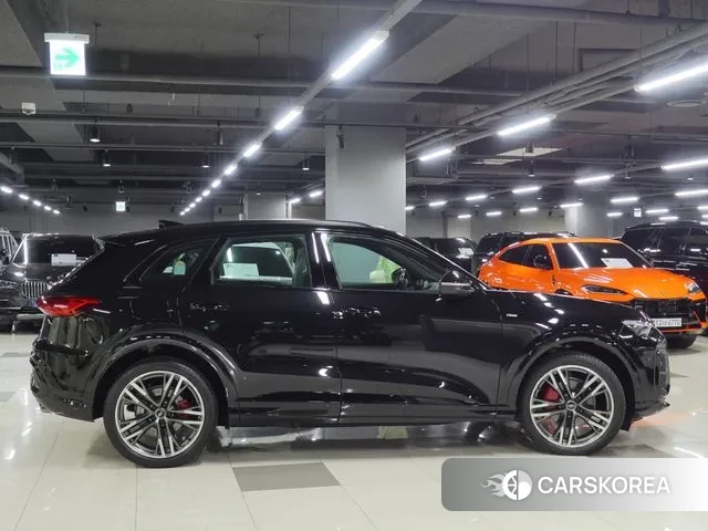 Audi Q5 (80A) 2025 Черный из Кореи, фото 6