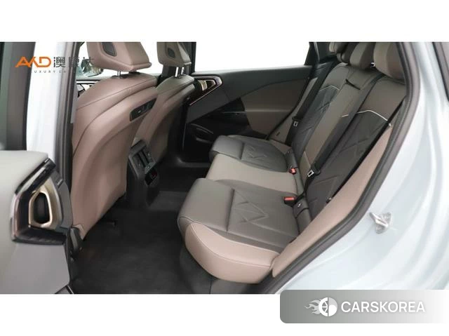 BMW X3 2025 Серебристо-серый из Китая, фото 2