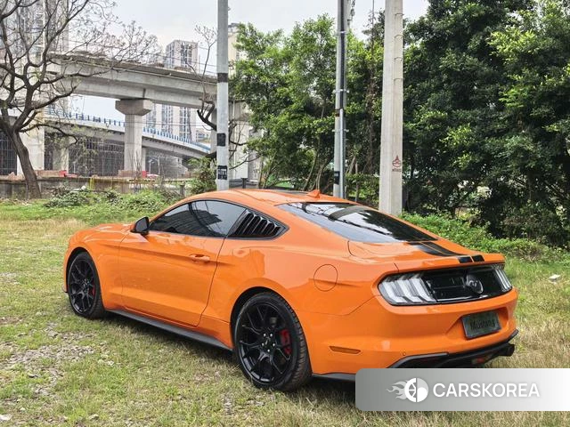 Ford Mustang 2021 Оранжевый из Китая, фото 5