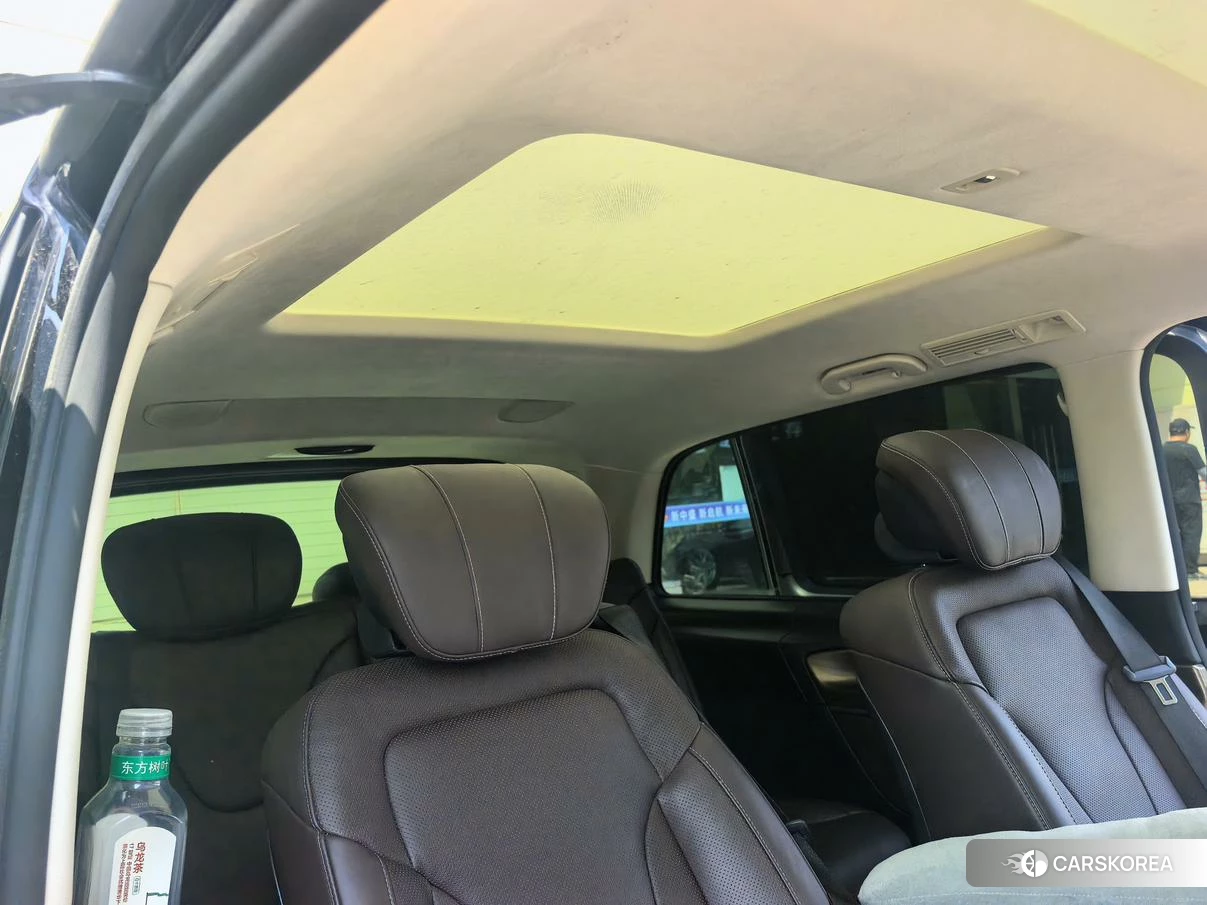 Mercedes-Benz V-Class 2022 Черный из Китая, фото 2