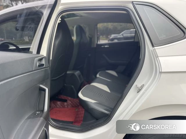 Volkswagen Polo id 4261342 из Китая 12