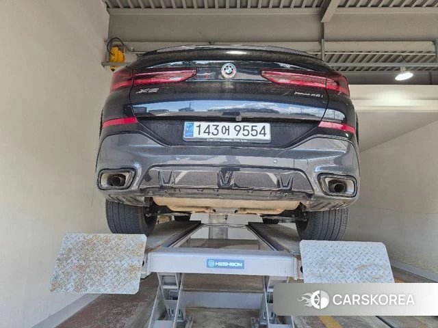 BMW X6 (G06) 2023 Черный из Кореи, фото 2