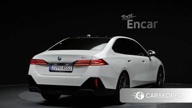 BMW 5 Series (G60) id 4590549 из Кореи 12