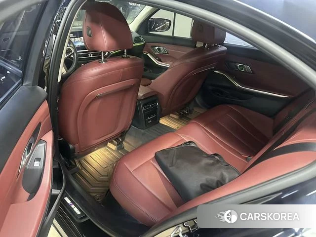BMW 3 series 2023 Черный из Китая, фото 2