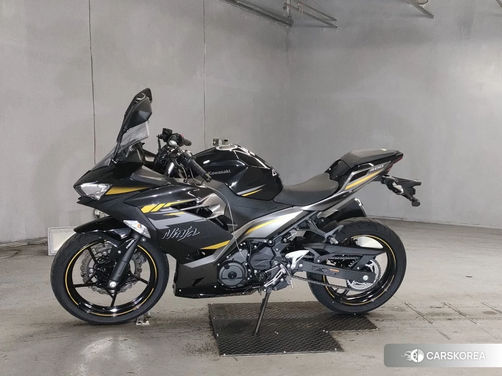 Проданный Kawasaki NINJA 400 2023 из Японии, фото 2
