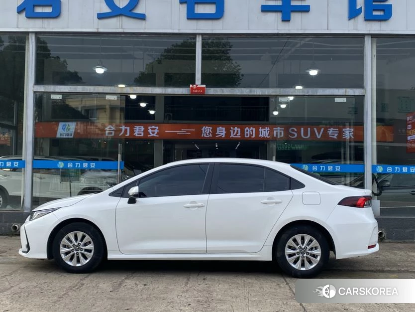 Toyota Corolla id 4514850 из Китая 9