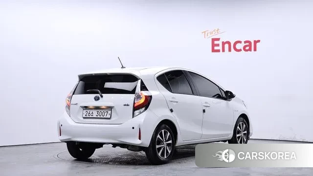 Toyota Prius C id 3612759 из Кореи 12