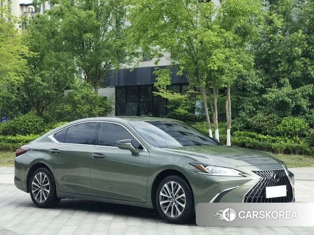 Lexus ES id 4374581 из Китая 7