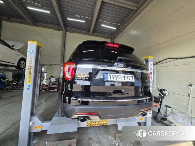 Ford Explorer 2018 Черный из Кореи, фото 2