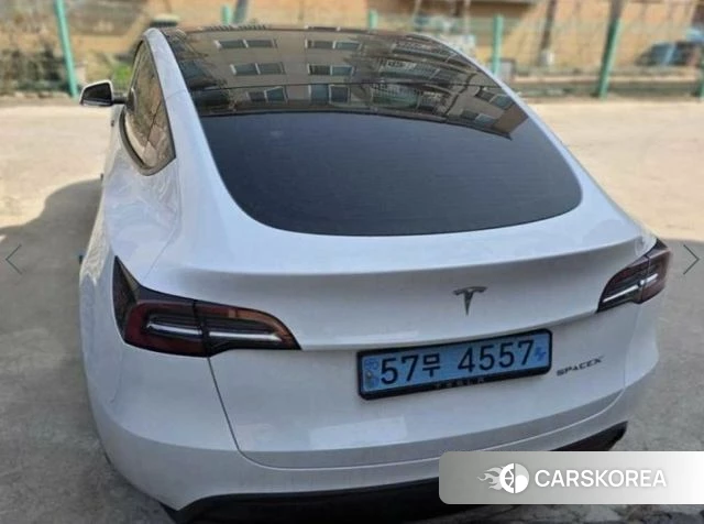 Tesla Model Y 2023 Белый из Кореи, фото 2