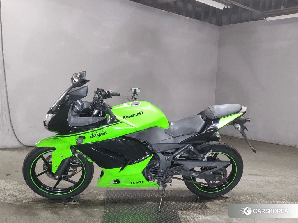 Проданный Kawasaki NINJA 250R id 4172134 из Японии