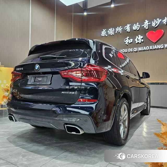 BMW X3 2021 Черный из Китая, фото 2