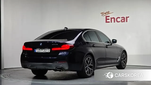 BMW 5 Series (G30) id 3735035 из Кореи 12