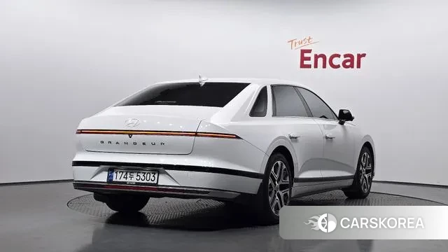 Hyundai Grandeur (GN7) id 3347373 из Кореи 12